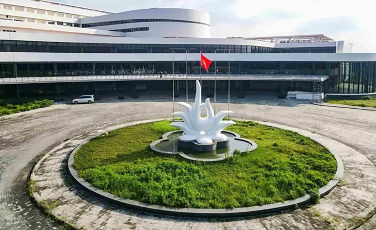 Cận cảnh cơ sở 2 Bệnh viện Bạch Mai và Việt Đức sẵn sàng về đích trước 30.11